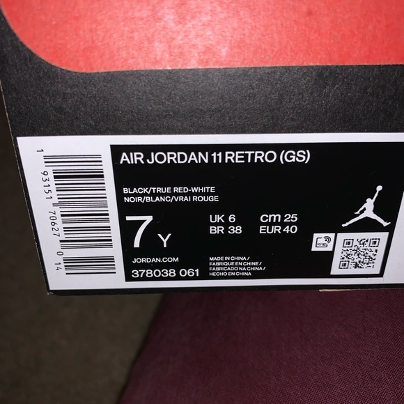 NIB Air Jordan Retro 11 “Bred” size - 7Y - Picture 6 of 6